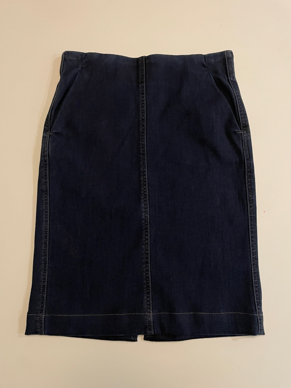 LOFT Dark Stretch Denim Pencil Skirt – Size 26 / 2